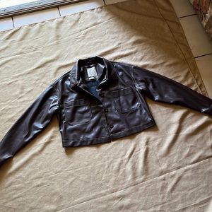 Leather cropped shaket